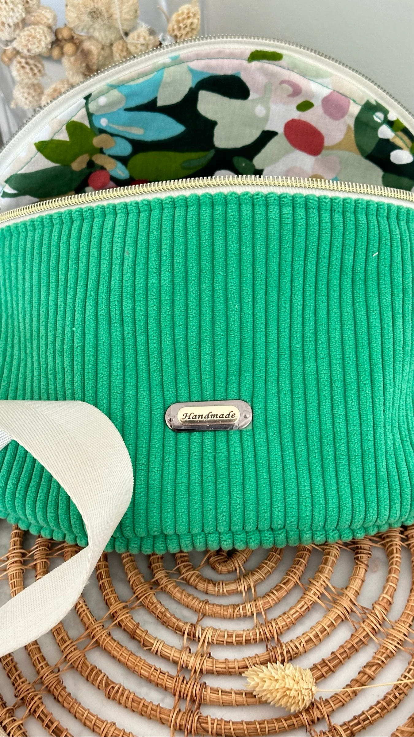Bolsa transversal de veludo verde prado – photo 7